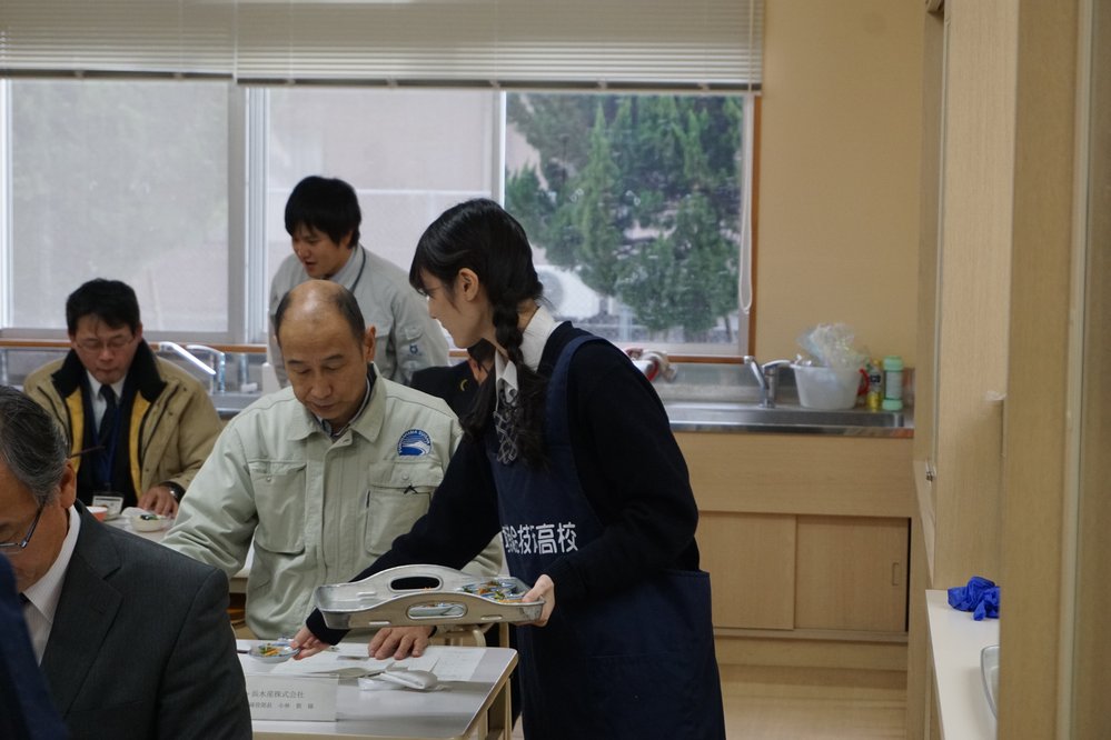 給仕されるBC